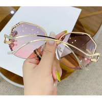 Vente en gros de lunettes de soleil en diamant pour femmes Offre Spéciale, lunettes de soleil vintage scintillantes surdimensionnées pour femmes lunettes de fête
