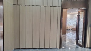 Panel de pared de aluminio con imitación de madera ignífuga, acabado no inflamable, forma personalizable, utilizado para la construcción de paredes exteriores. - Product Image 5
