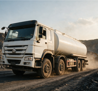 Camion-citerne Sinotruk Howo NX 8x4 12 roues pour distribution de carburant, citerne en acier au carbone, camion-citerne mobile pour distribution d'huile en carrière