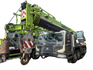 Gru su Camion Usata Zoomlion ZTC251E552 Sany STC250T5 Sany STC250E1 Macchinari per Sollevamento Industriale - Product Image 1