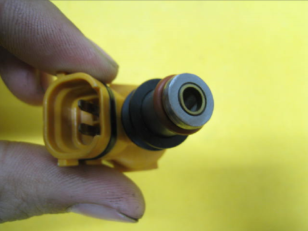 Refurbished Denso Fuel Injector 195500-5800 for Suzuki TL1000R/S