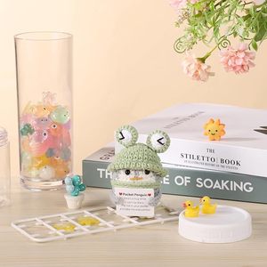 Handmade Mini Vui Tích Cực Chim Cánh Cụt Tay Móc Dễ Thương Chim Cánh Cụt Búp Bê Chim Cánh Cụt Búp Bê Với Ếch Hat DIY May & Dệt Đồ Chơi - Product Image 2