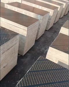 <span class=keywords><strong>Tablero</strong></span> <span class=keywords><strong>fenólico</strong></span> de encofrado de construcción marina de madera contrachapada con película negra de 1220x2440MM 18mm - Product Image 2