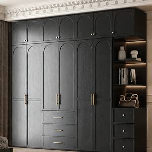 Armoire intégrée moderne à tons sombres, design en arc, avec quincaillerie en laiton et rangement latéral éclairé pour la chambre à coucher - Product Image 6