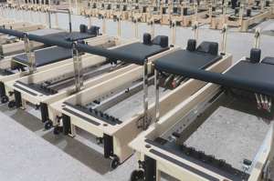 Cama de madera hecha en China, duradera, multifuncional, de madera maciza de arce, para estudio. - Product Image 6