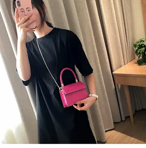 Atacado Em estoque Yiwu bolsas novo estilo Mini Saco de Mão Mulheres Bolsa Bonito Sacos de Sling Mais Barato Senhora Pequenas bolsas Das Senhoras