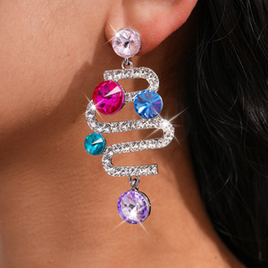 Pendientes de Aro Geométricos, Modernos, Personalizados, Lujosos, de Alta Gama, Chapados en Oro - Product Image 4