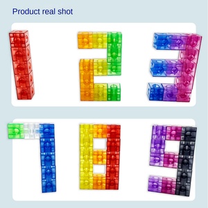 Cubes de liaison translucides - Jouet de construction pour les mathématiques précoce - Ensemble de 100 - Jouet de table lumineuse - Apprentissage primaire + préscolaire - Product Image 3