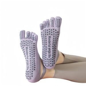 Calcetines de yoga antideslizantes personalizados de cinco dedos para mujer, con agarre para Pilates, de media pantorrilla, transpirables, de algodón, de compresión, antideslizantes, para fitness - Product Image 5