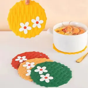 Bán sỉ tùy chỉnh mô phỏng tre dệt placemat nhiều sử dụng không trượt không thấm nước cao su PVC placemats