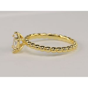 2024 Private Label Fine Design Bijoux Bague Plaqué Or Bague Moissanite blanche pour Fiançailles - Product Image 3