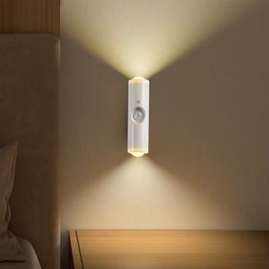 Lámpara Nocturna Magnética Inalámbrica Recargable por USB con Sensor de Movimiento, Lámpara LED para Gabinete, Sensor de Cuerpo Humano, <span class=keywords><strong>Luz</strong></span> para Escaleras, Lámparas de Pared - Product Image 1