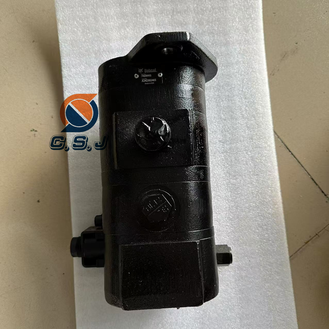 Hydraulic Gear Pump 7409995 for Bobcat S330 & S630 Loaders