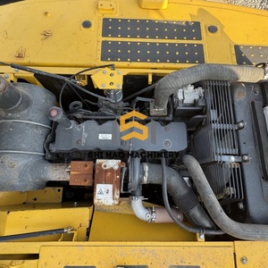 Transport gratuit pour les projets de construction - Excavatrice hydraulique sur chenilles Komatsu PC220 d'occasion de 22 tonnes - Product Image 4