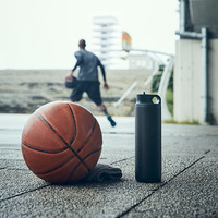 Vaso Térmico Clásico de Acero Inoxidable de 550 ml con Doble Pared y Pantalla LED de Temperatura, Mantiene Bebidas Frías o Calientes, Ideal para Deportes al Aire Libre, con Cuchara