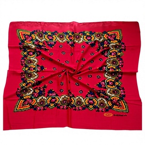 Pañuelo Cuadrado Musulmán para Mujer al por Mayor, Estampado Floral Étnico, Hiyab Tradicional Babushka, Ligero, Duradero y Transpirable, Venta al por Mayor - Product Image 1