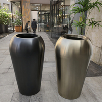Pot de fleurs d'intérieur en acier inoxydable extra large vase de sol doré géant doré pour décoration d'hôtel et jardinières