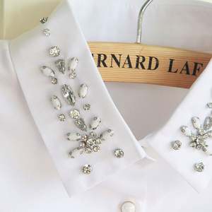 قميص نسائي بياقة مع رأس كتف مطرز بالخرز بياقة حجر الراين الديكور صانعة قميص أبيض طوق بالجملة - Product Image 4