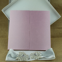 Carte d'invitation de mariage de luxe rose à couverture rigide, boîte cadeau pour Noël et la fête des mères
