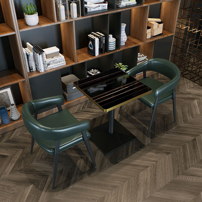 Verde oscuro 1 mesa 2 sillas
