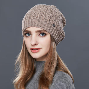 Chapeaux d'hiver à pompons en fourrure pour femmes <span class=keywords><strong>Bonnet</strong></span> chaud en crochet Chapeau de ski personnalisé Baggy Chunky Skull - Product Image 5