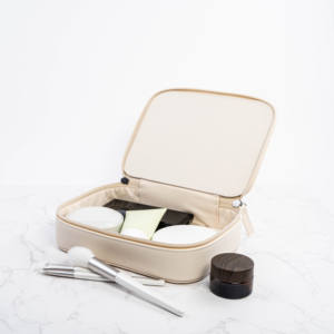 Cajas de almacenamiento de cuero PU con estilo de fábrica ISO BSCI Estuche de cosméticos de moda para mujer Cremallera Escenario Rendimiento Logotipo personalizable - Product Image 6