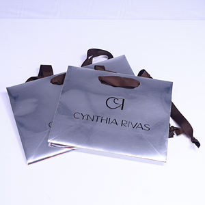 Mango de cinta de alta calidad, logotipo personalizado, embalaje plegable, triángulo plateado reflectante, lápiz labial cosmético, bolsas de papel para perfume - Product Image 3