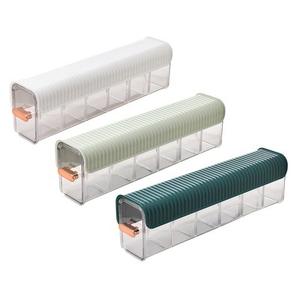 กล่องเก็บของพลาสติกแบบติดผนัง แบ่งช่องได้ สำหรับเก็บชุดชั้นใน ถุงเท้า หรือเครื่องปรุงในครัว - Product Image 1