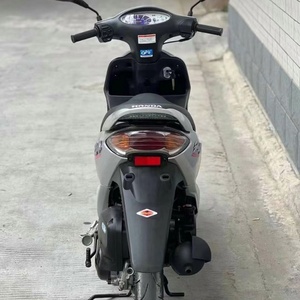 Scooter Honda DIO 63rd Edition Z4 Usato Importato Originale, Alta Gamma, Raffreddato ad Acqua, Iniezione Elettronica, 50cc, Motore Brushless - Product Image 5