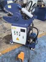Cisaille hydraulique mobile intégrée Huabao de type alligator pour la découpe de tuyaux/profils en alliage de récupération, haute capacité