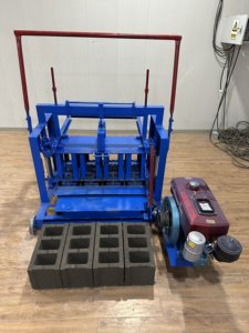 Nhà Sản Xuất Bán Hàng Trực Tiếp Diesel Di Động Tùy Chỉnh Khuôn Diesel Điện Chi Phí Thấp Máy Làm Gạch - Product Image 4