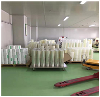 Film plastique polypropylène biaxialement orienté haute clarté pour machine d'emballage flow pack de snacks, biscuits et produits de boulangerie - Vente en gros