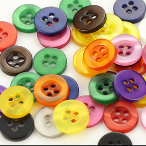 Nhà Sản Xuất Cổ Phiếu Tùy Chỉnh 4 Lỗ <span class=keywords><strong>Polyester</strong></span> Fancy Resin Nút Cho Áo Quần Áo May Mặc - Product Image 3