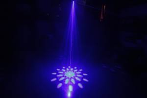 Proyector de luz láser RGB de un solo orificio Efecto de rejilla a todo color Modo de control DMX512 para iluminación de escenario DJ Disco KTV Discotecas - Product Image 5