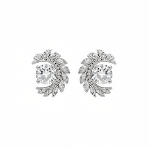 Orecchini a lobo classici da donna in oro bianco con diamanti, taglio rotondo brillante, design a pianta, montatura a griffe, gioielli da matrimonio in argento 925 - Product Image 1