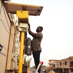 Solución de sistema de controlador de señal de tráfico inalámbrico de señal de tráfico con energía solar LED para Malí, África