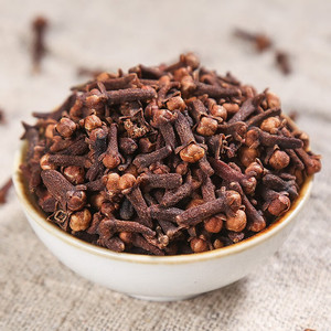 Clous <span class=keywords><strong>de</strong></span> <span class=keywords><strong>girofle</strong></span> entiers séchés naturels <span class=keywords><strong>de</strong></span> haute qualité, épices brunes brutes, Syzygium Aromaticum, herbes simples, tranchés, 1 kg, prêts à l'emploi - Product Image 1