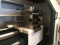 Machine à tourner CNC pour le traitement de l'acier, de l'aluminium et du fonte, adaptée aux composants de transmission et de boîte de vitesses automobiles