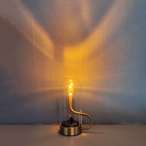 Lámpara de Diseño LED con Forma de Llama de Vela y Gota de Agua, Lámpara de Mesa Recargable para Dormitorio, Lámpara Nocturna Decorativa de Vidrio Suspendida - Product Image 3