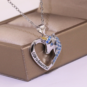 Collar con Colgante de Corazón de Unicornio de Lujo, Joyería Inspiradora con la Frase "La Vida es Hermosa", Collar de Circonita Azul para Niñas, Venta al por Mayor - Product Image 5