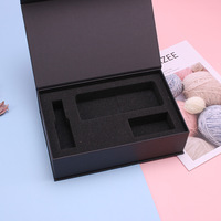 Boîte cadeau de parfum cosmétique noire avec logo personnalisé, insert en mousse EVA, boîte rigide en carton avec rabat, boîte carrée avec aimant