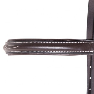 Brida de cuero de alta calidad con costuras elegantes e interior acolchado, perfecta para equitación y competiciones. - Product Image 3