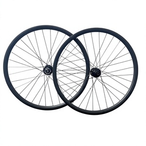 Juego de Ruedas <span class=keywords><strong>para</strong></span> Bicicleta de Carretera, Gravel y <span class=keywords><strong>Ciclocross</strong></span>, Ultraligeras, 32 Radios de Acero, Freno de Disco, Llanta de Aleación de Aluminio de Doble Capa 700C - Product Image 6