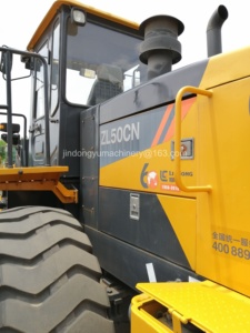 Mini chargeuse sur pneus d'occasion pour machines de génie de construction liugong ZL50CN en solde - Product Image 5