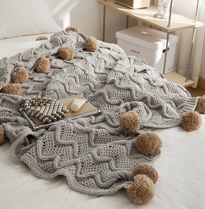 Mantas de Punto Grueso Acrílico a Cuadros PLHMIA, Cálidas y Gruesas, Decorativas <span class=keywords><strong>con</strong></span> <span class=keywords><strong>Pompones</strong></span>, Estilo Europeo-Americano, Uso en las Cuatro Estaciones, Portátiles - Product Image 2