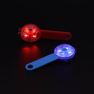 Collar de Perro Recargable Personalizado de Fábrica al por Mayor, Luces LED de Seguridad para Mascotas, Impermeables, para Caminar por la Noche - Product Image 4