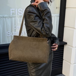 Sac fourre-tout en cuir véritable mat et daim pour femme, sac à bandoulière simple et élégant, sac de luxe polyvalent à porter sous le bras - Product Image 2