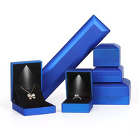 Boîtes à bijoux vides en cuir velours noir personnalisées avec lumière LED pour cadeaux de mariage Emballage de bijoux pour femmes en vrac