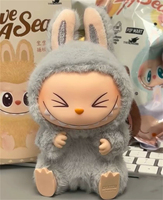 Authentique Popmart Original les monstres jouets en peluche ont un siège porte-clés boîtes mystères personnalisées conception confirmée poupée Labubu HEHE