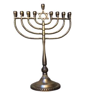 Elegante Menorah de 9 Ramas Chapada en Oro con Estrella de David, Candelabro Judío de Metal Premium para Decoración del Hogar y Regalo Religioso - Product Image 2